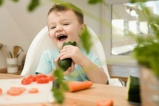 Để trẻ thích ăn rau, quá đơn giản!