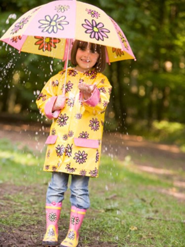 Những lưu ý không thể bỏ qua khi chăm sóc trẻ mùa mưa